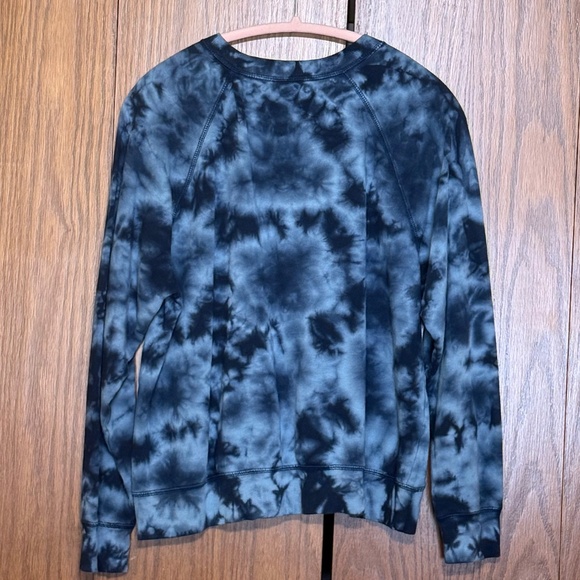 Old Navy Vintage Specially Dyed Crew-Neck Sweatshirt - Picture 4 of 5